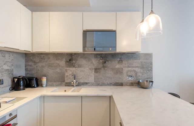 Modern high spec flat for 4 in West Hampstead