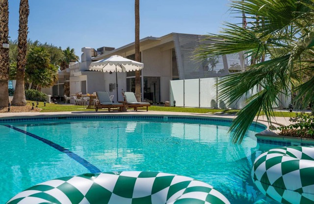Monkey Tree Hotel 9 in Palm Springs