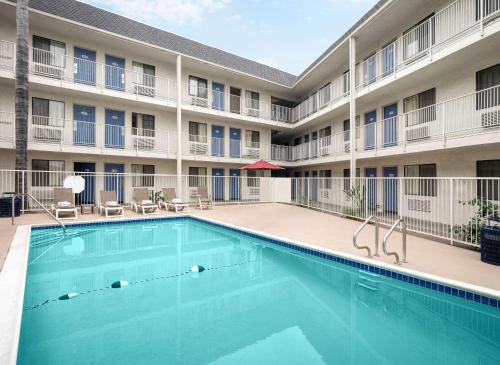 Motel Park Knotts Berry Farm Disneyland 