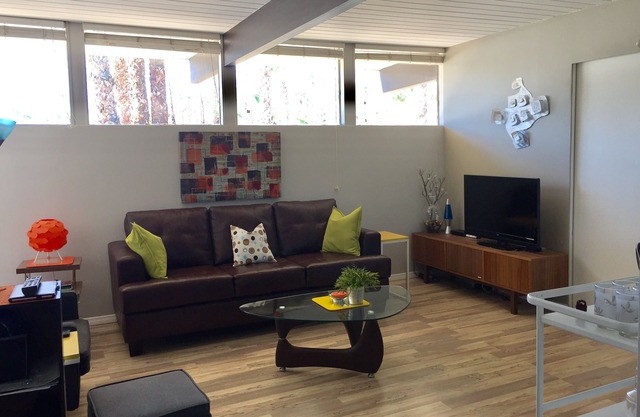 Ocotillo Lodge, Your Home Away from Home, with Washer/Dryer and Dishwasher!