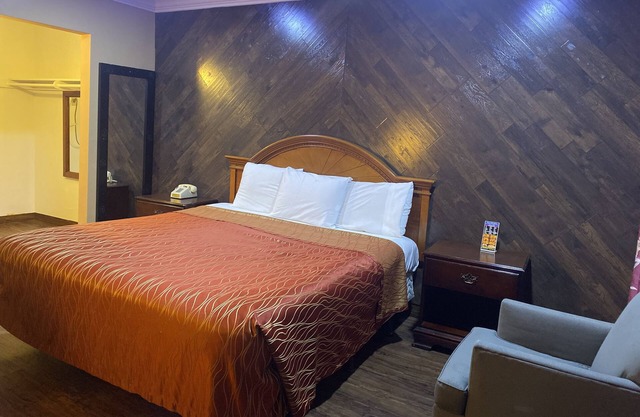 Orange Villa Park Motel