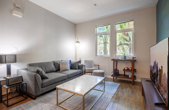 Rad Playa del Rey 1BR w/Gym, W/D & Pool, near LAX & Beach, by Blueground