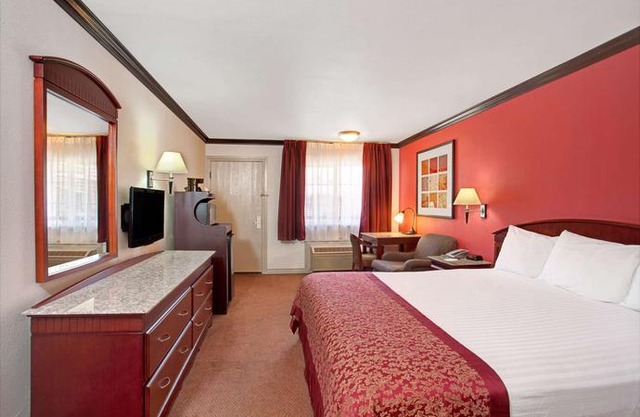 Ramada by Wyndham Pasadena
