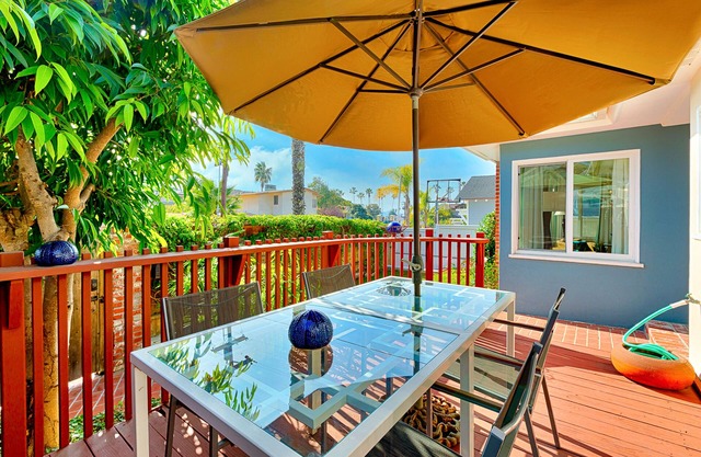 Remodeled Dog-Friendly Home w/Outdoor Shower, Wood Fireplace, Fast WiFi, Grill