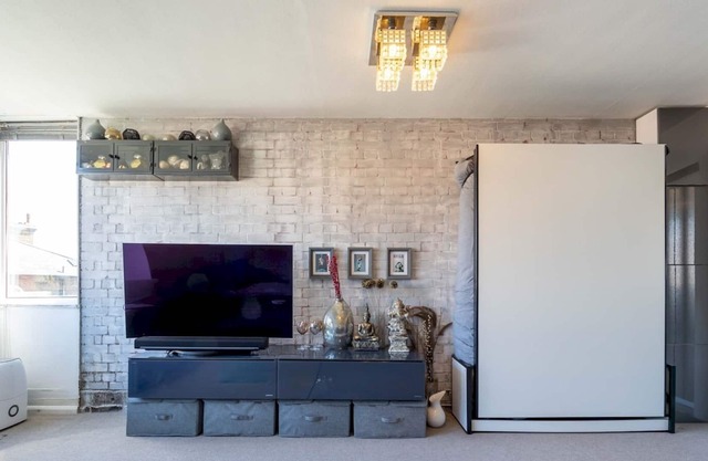 Roof Terrace Flat in Hampstead | Pass The Keys