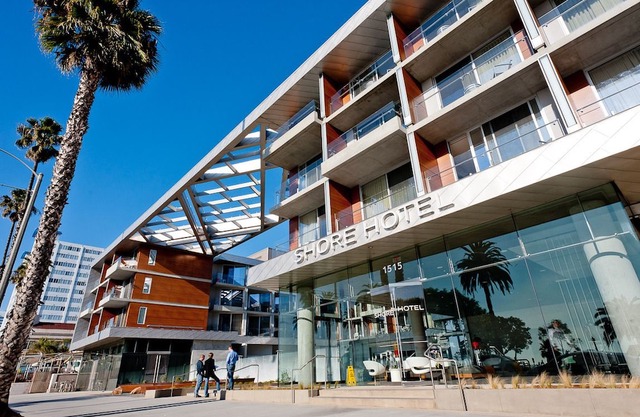 Shore Hotel