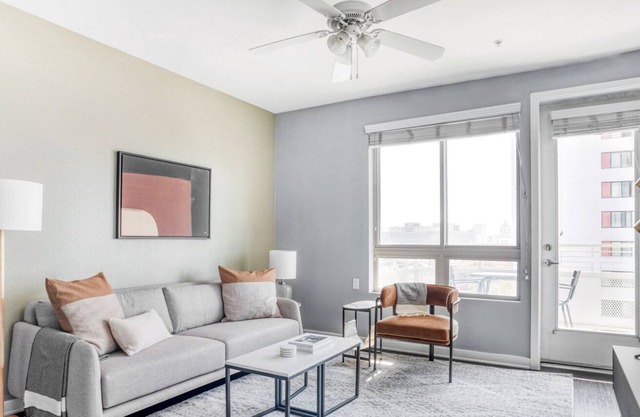 Sleek Downtown 1BR w/ Gym, Pool & Spa, near 7th St Metro, by Blueground