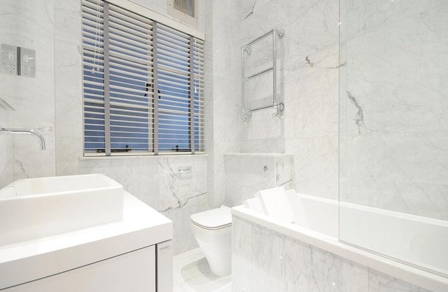 South Kensington Modern Apartment