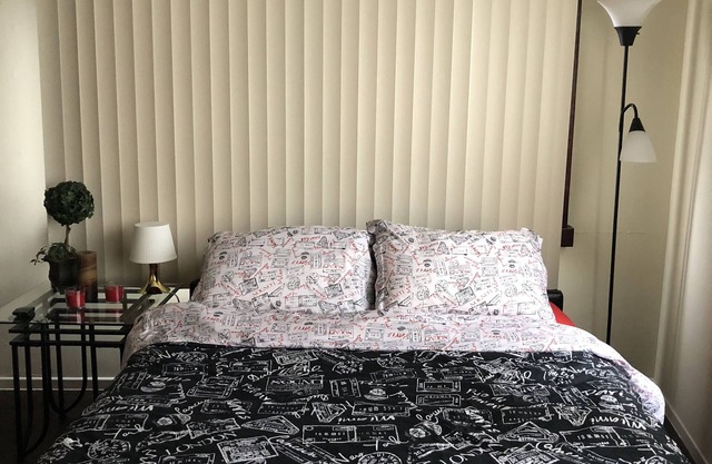 STAY IN THE HEART OF HERMOSA BEACH! 1/2 BLOCK FROM THE BEACH
