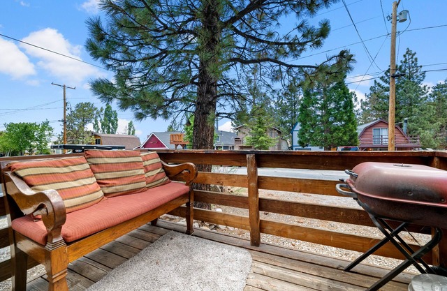 Sugarloaf Chalet