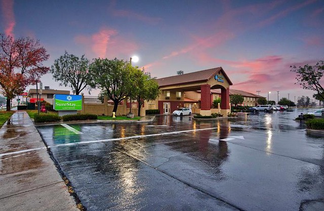 SureStay Hotel By Best Western Fontana