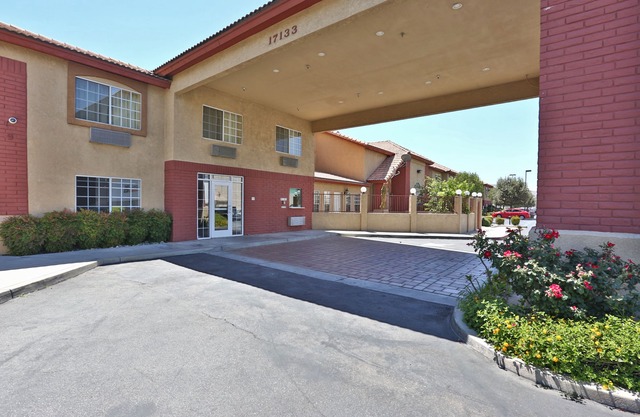 SureStay Hotel by Best Western Fontana