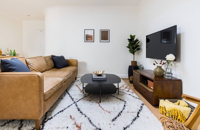 The Belsize Park Arms - Comfortable & Elegant 3BDR Flat