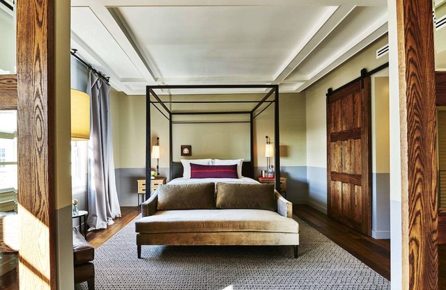 The Hollywood Roosevelt