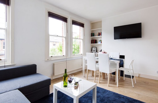 The Homey West Kensington Apartment - KDY