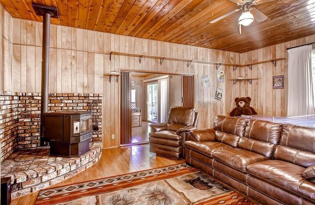 Trout Creek Lodge