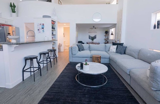 Venice Beach Home w/ 20 ft Ceiling, Rooftop Deck & 1 Block from Beach!