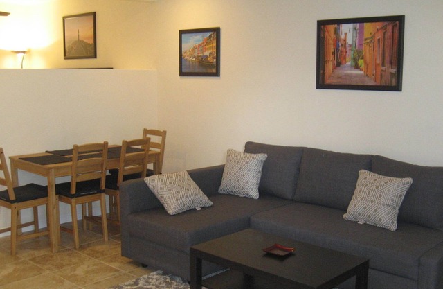 Very Cute 1 Bedroom, Near Balboa Park / North Park Area. Amazing Location!