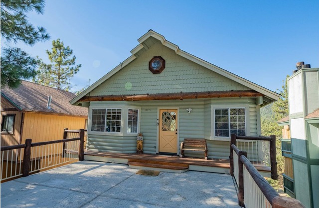 View Point - 3BR/2BA/Gorgeous Views/Hot Tub/Pool Table/Arcade Game/WiFi/Smart TV