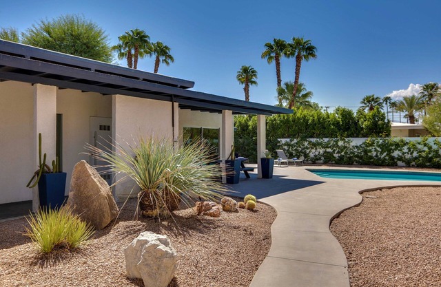 Warm Sands Palm Springs Mid-Century