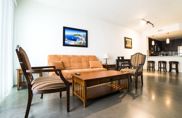Wilshire Center Apartment
