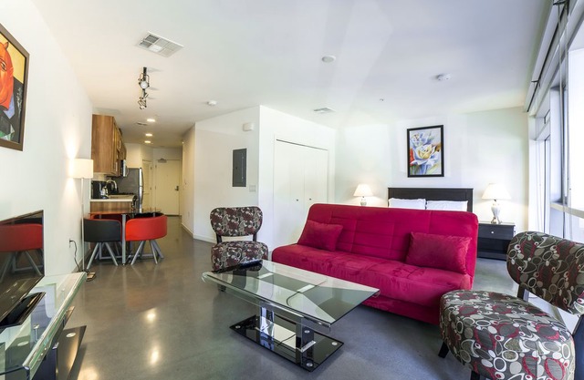 Wilshire Residence Apartment
