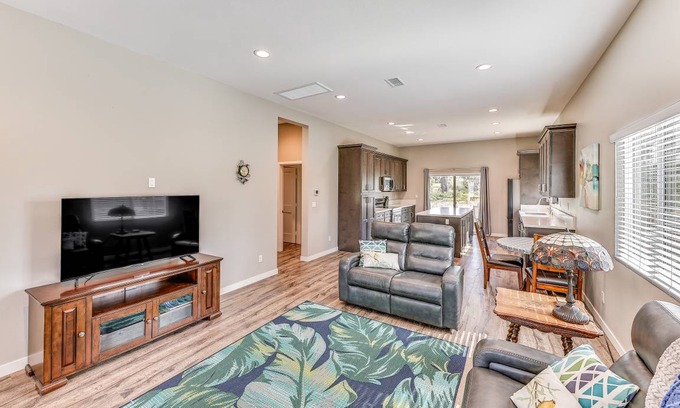 Riverside House | 100 m² House ∙ 2 bedrooms ∙ 4 guests