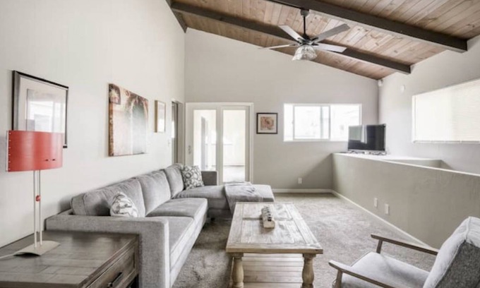 Silver Strand House | 102 m² House ∙ 1 bedroom ∙ 2 guests