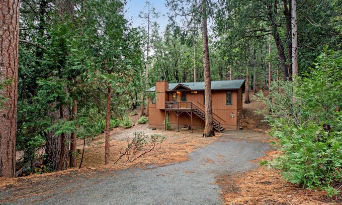 Idyllwild Cabin | 102 m² Cabin ∙ 2 bedrooms ∙ 5 guests