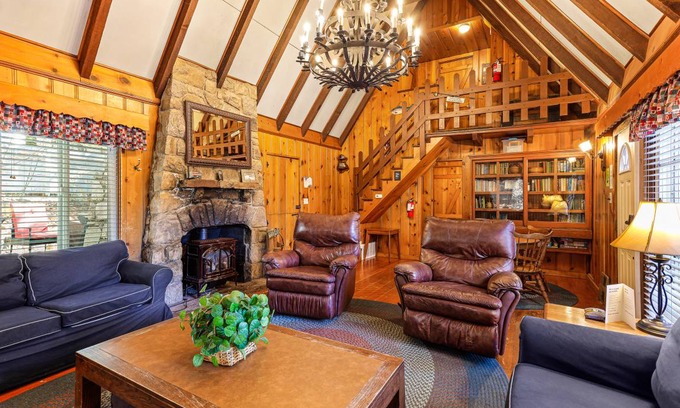 Cedar Glen House | 103 m² House ∙ 3 bedrooms ∙ 6 guests