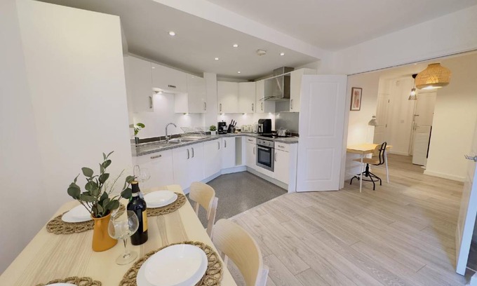 Limehouse Apartment | 105 m² Apartment ∙ 3 bedrooms ∙ 10 guests