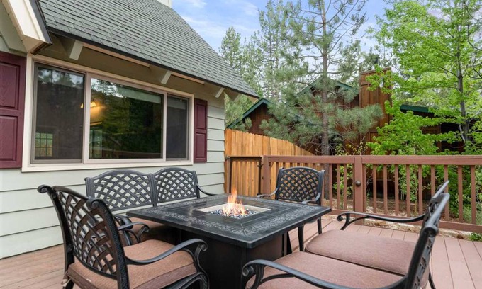 Fox Farm Cabin | 109 m² Cabin ∙ 2 bedrooms ∙ 6 guests