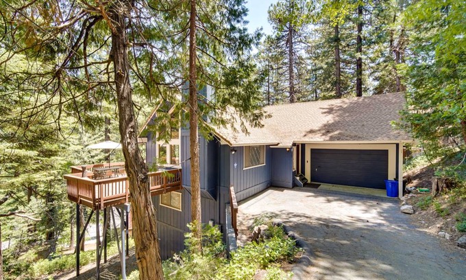 Twin Peaks House | 111 m² House ∙ 3 bedrooms ∙ 7 guests