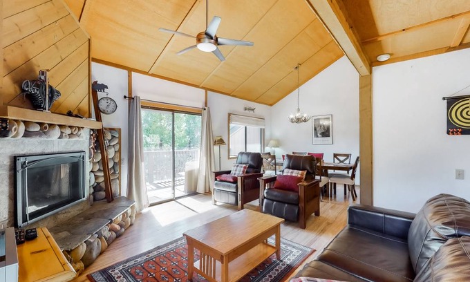 Shaver Lake House | 112 m² House ∙ 3 bedrooms ∙ 10 guests