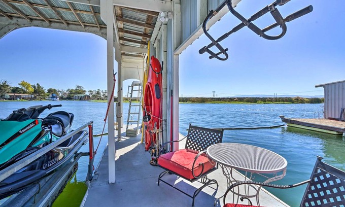 Bethel Island House | 116 m² House ∙ 1 bedroom ∙ 6 guests