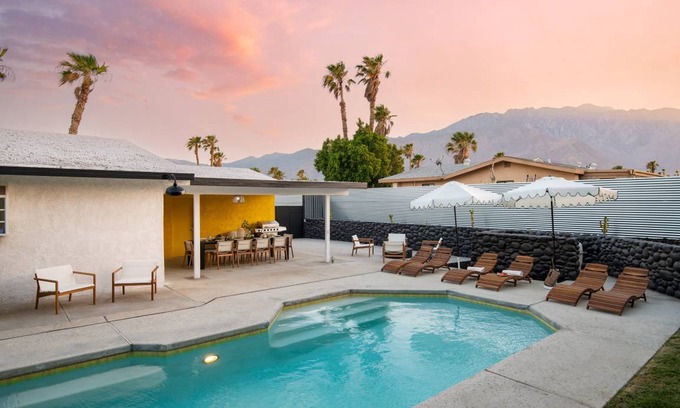 Desert Park Estates House | 126 m² House ∙ 4 bedrooms ∙ 8 guests