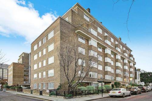 Queen's Gate Apartment | 130 m² Apartment ∙ 1 bedroom ∙ 6 guests