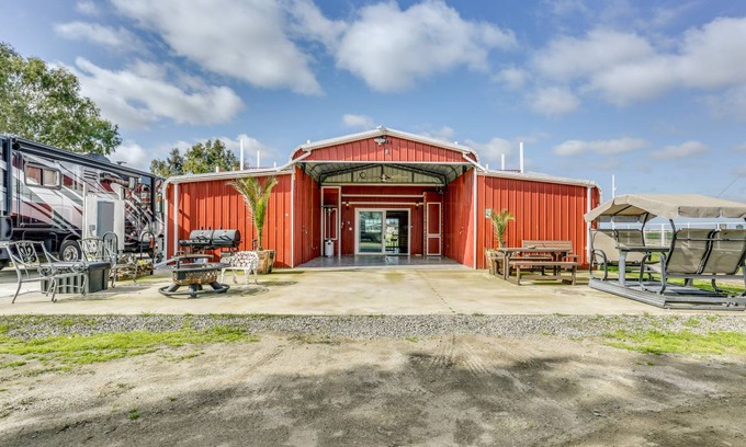 Tulare House | 130 m² House ∙ 3 bedrooms ∙ 6 guests