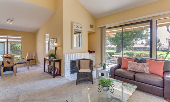 Palm Desert Apartment | 139 m² Apartment ∙ 2 bedrooms ∙ 6 guests
