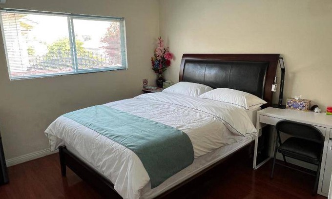 Alhambra Bed & Breakfast | 14 m² Bed and breakfast ∙ 2 guests