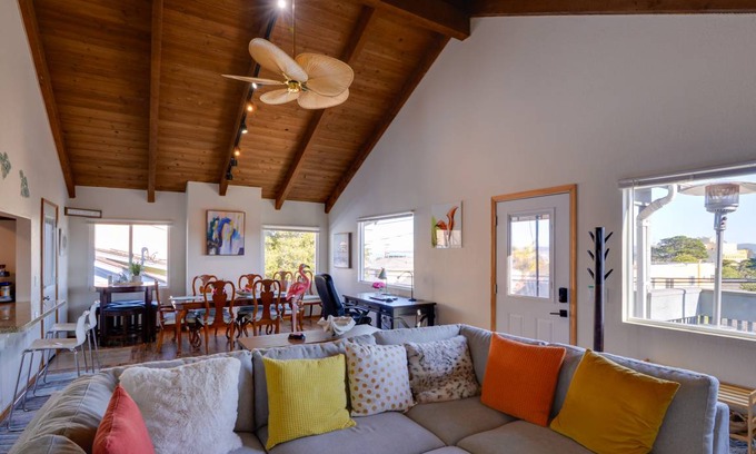 Downtown Monterey Apartment | 148 m² Apartment ∙ 3 bedrooms ∙ 8 guests