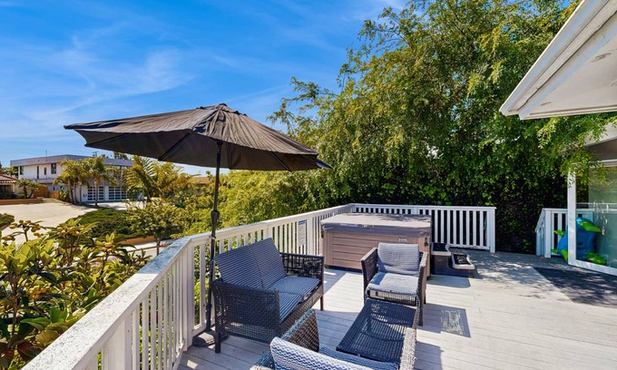 San Clemente House | 149 m² House ∙ 2 bedrooms ∙ 8 guests