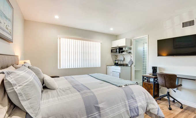 Simi Valley Apartment | 15 m² Apartment ∙ 2 guests
