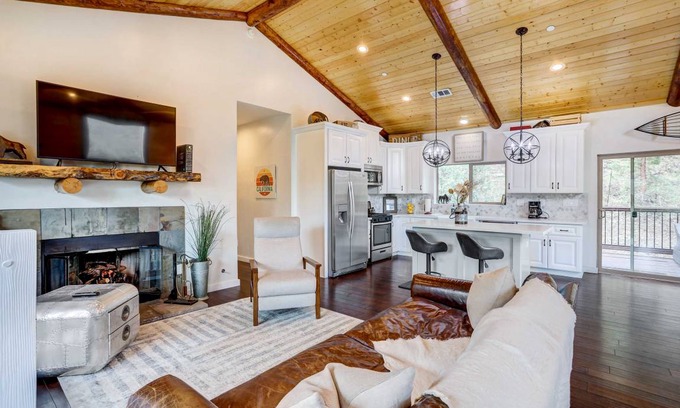 Upper Moonridge House | 153 m² House ∙ 3 bedrooms ∙ 6 guests