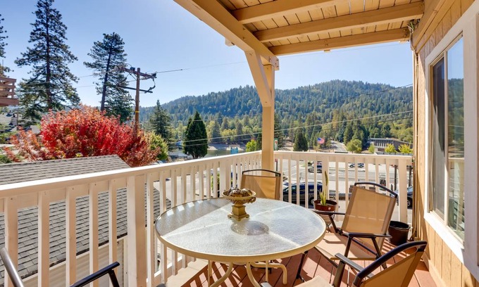 Crestline House | 153 m² House ∙ 4 bedrooms ∙ 8 guests