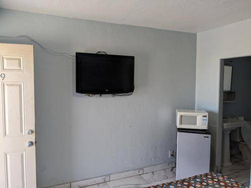 Victorville Hotel | 160 m² Hotel ∙ 2 guests