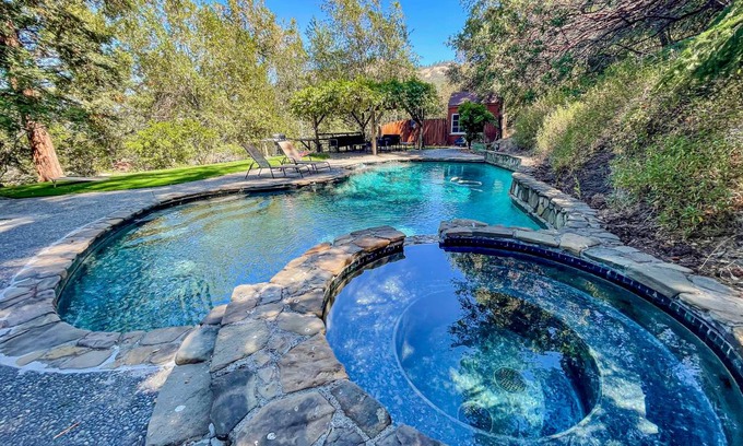 Cloverdale House | 161 m² House ∙ 3 bedrooms ∙ 8 guests