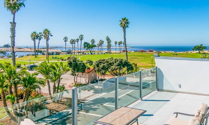 Pierpont Bay House | 162 m² House ∙ 3 bedrooms ∙ 6 guests