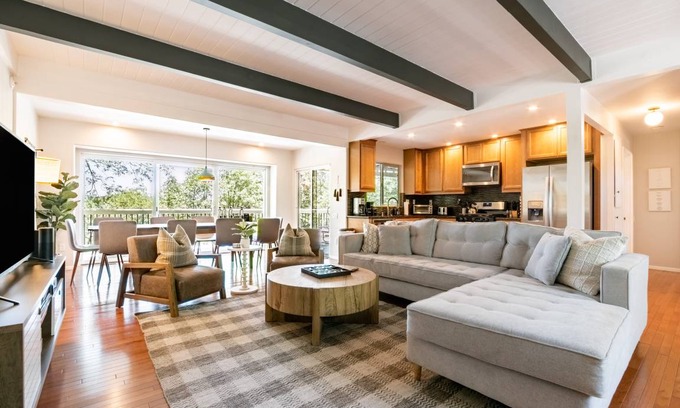 Cedar Glen House | 167 m² House ∙ 4 bedrooms ∙ 9 guests