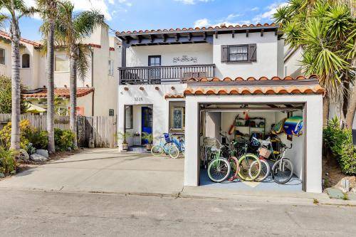 Hollywood House | 167 m² House ∙ 4 bedrooms ∙ 10 guests